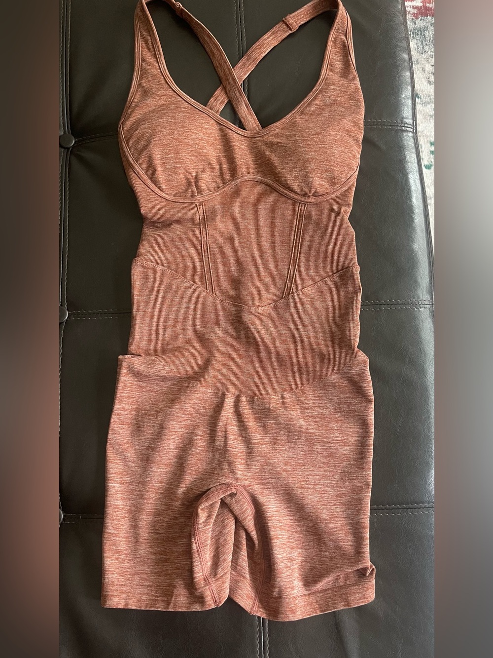 Seamless Sport Cross back, Scoop-Neck Shaper Romper - Picture 4 of 7